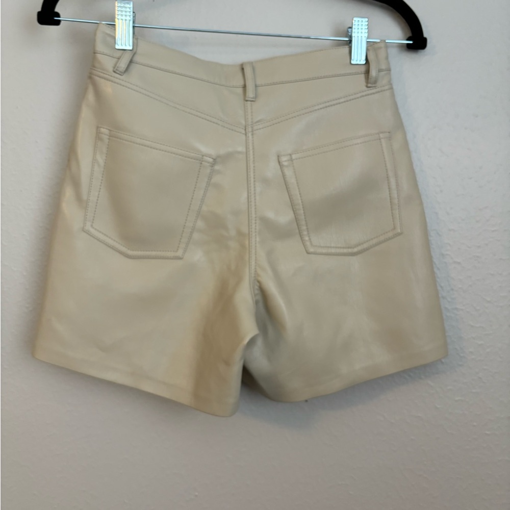 Aritzia Wilfred Melina 5” Faux Leather Shorts 0 - Picture 6 of 8